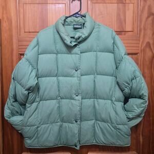 LL Bean Women’s Classic Down Size XL Reg Puffer Jacket Light Green Coat